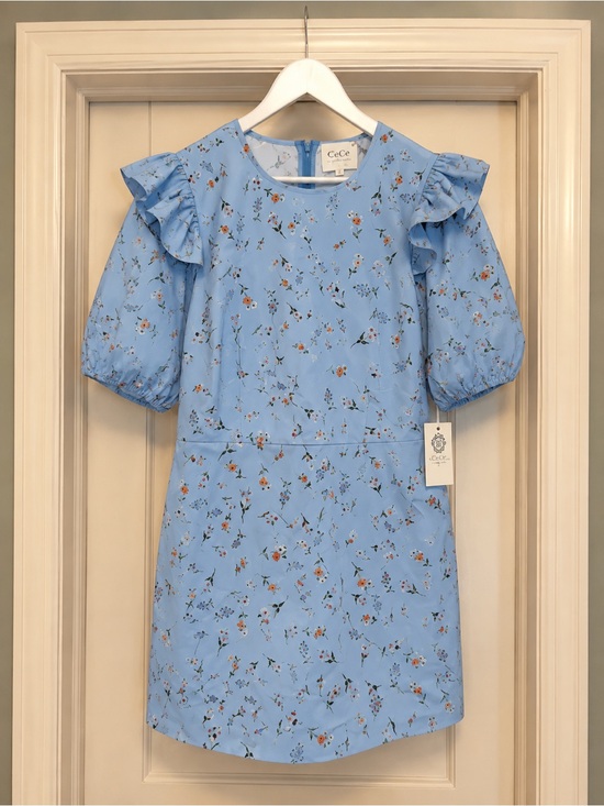 Hyacinth House Other - Hyacinth House via Tuckernuck Light Blue Floral Puff-Sleeve Romper